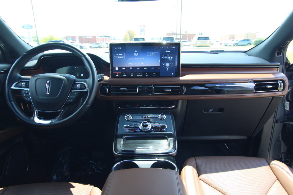 Used 2023 Lincoln Nautilus Reserve w/ Equipment Group 201A AWD/4WD image 42