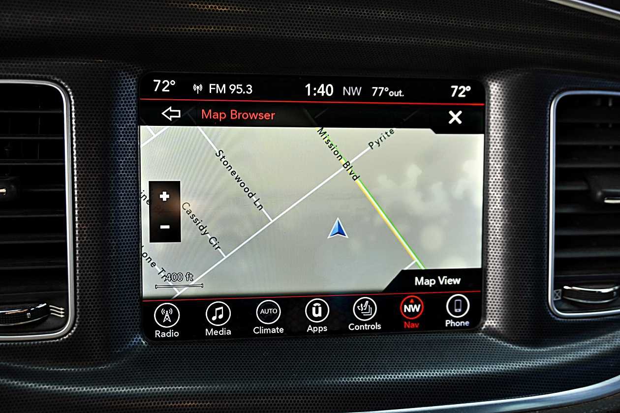 Used 2017 Dodge Charger R/T Scat Pack w/ Technology Group RWD image 15