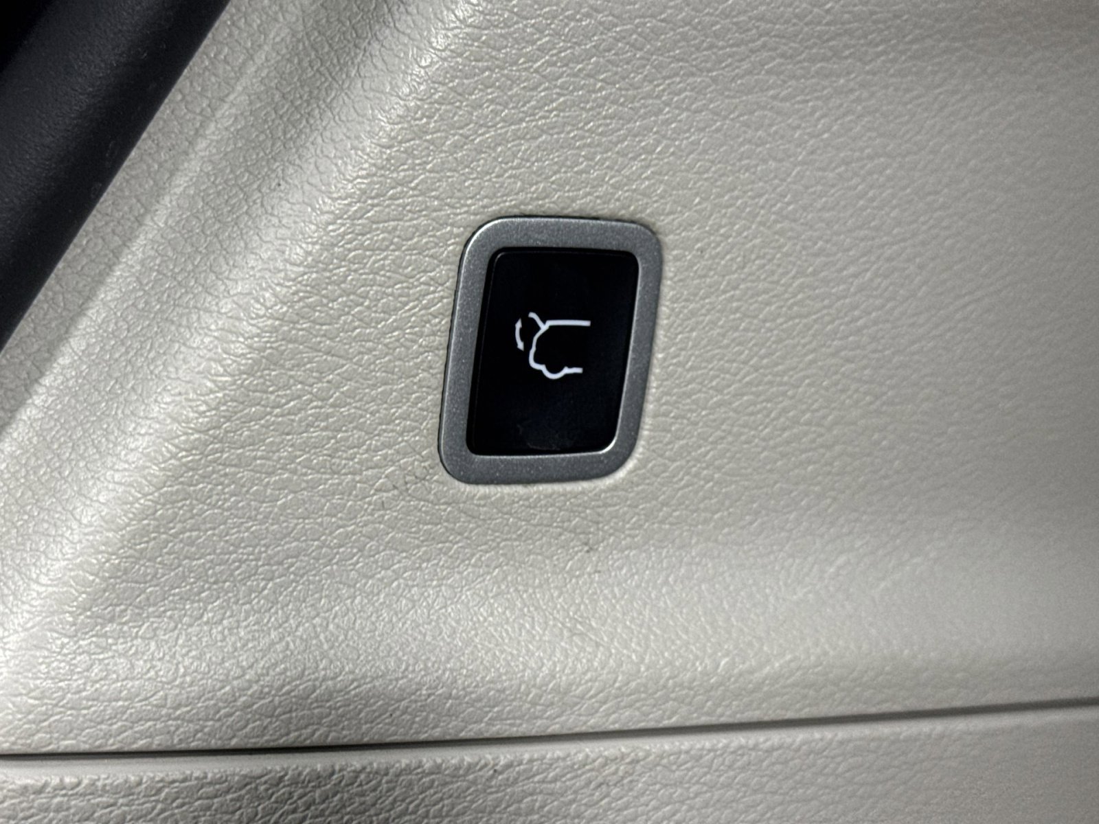 Used 2023 Chrysler Pacifica Touring-L image 31