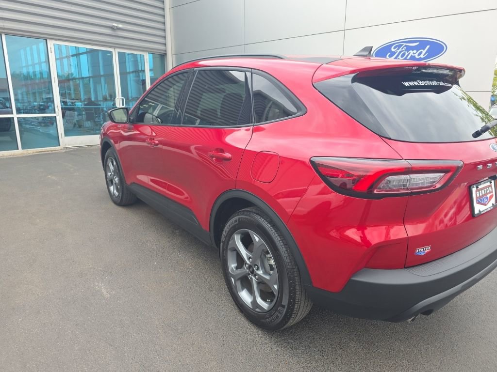 Used 2025 Ford Escape ST-Line w/ Equipment Group 301A image 10