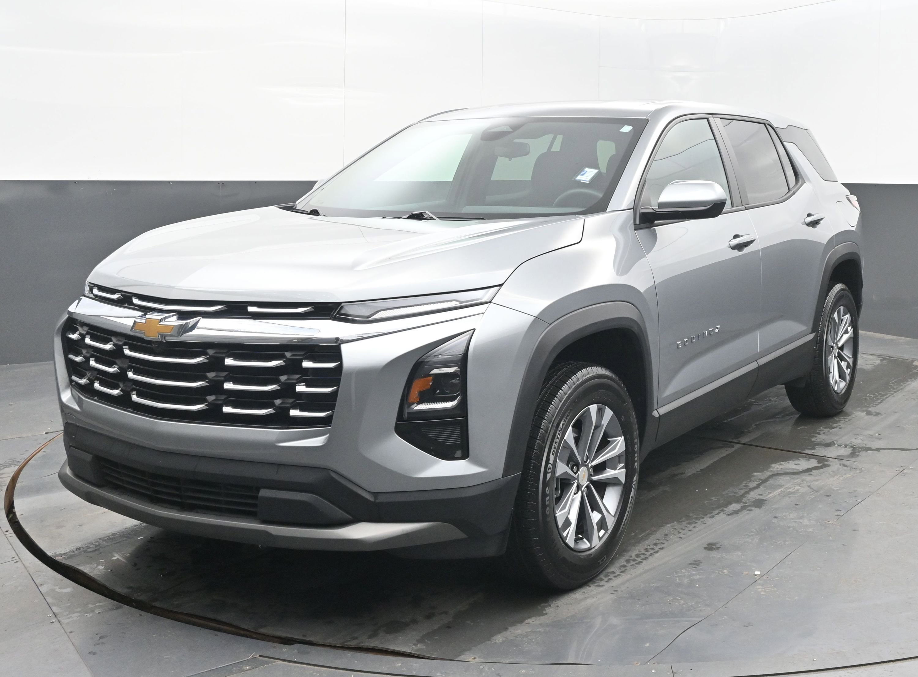 Used 2025 Chevrolet Equinox LT image 4