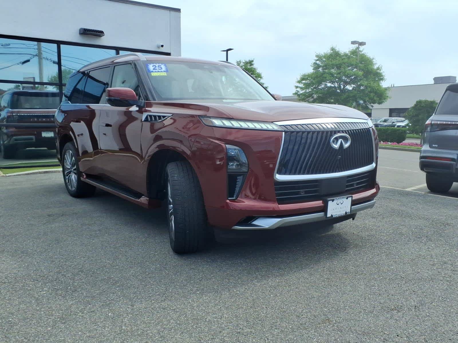Certified 2025 INFINITI QX80 Sensory AWD/4WD image 3