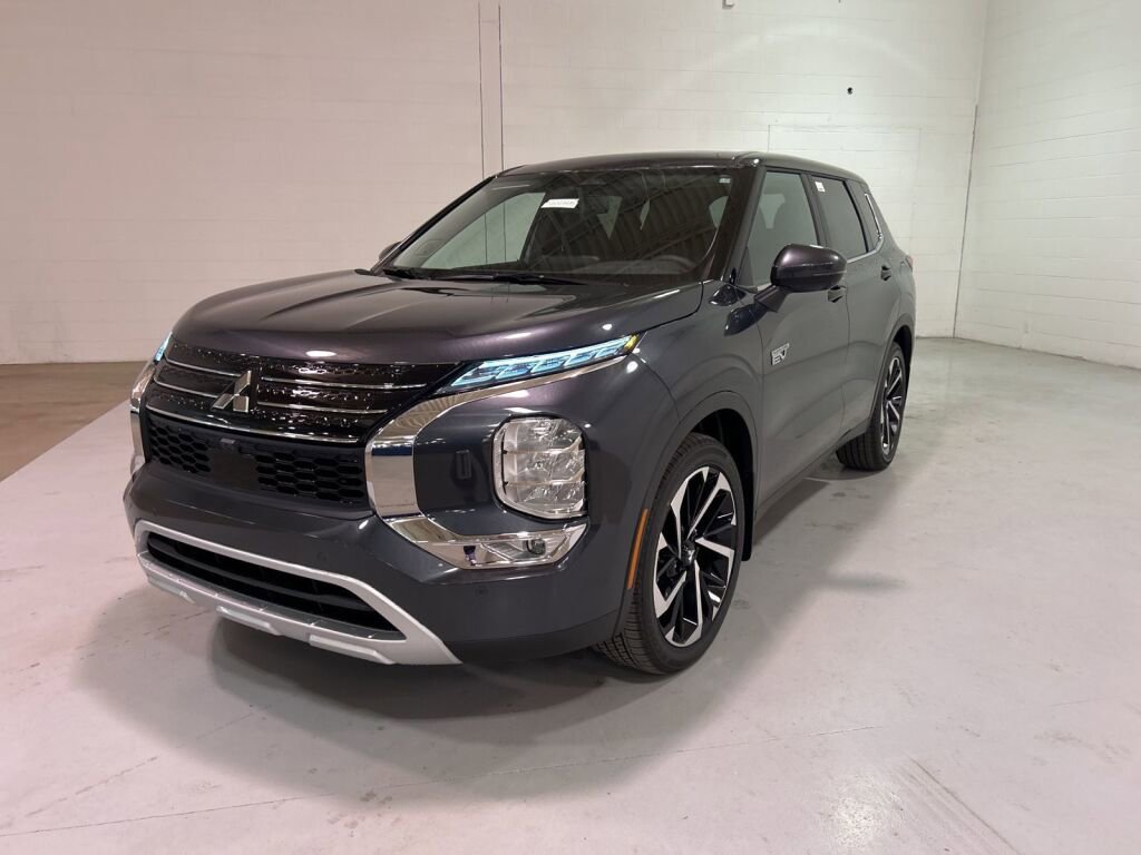 New 2025 Mitsubishi Outlander SE image 3
