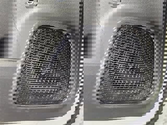 Used 2025 Mercedes-Benz GLB 250 4MATIC image 33