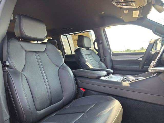 New 2026 Jeep Grand Wagoneer Limited w/ Convenience Group I AWD/4WD image 25