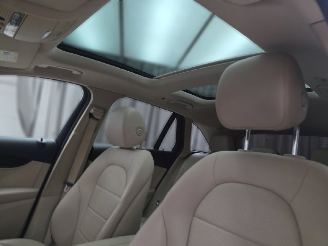 Used 2017 Mercedes-Benz GLC 300 image 27