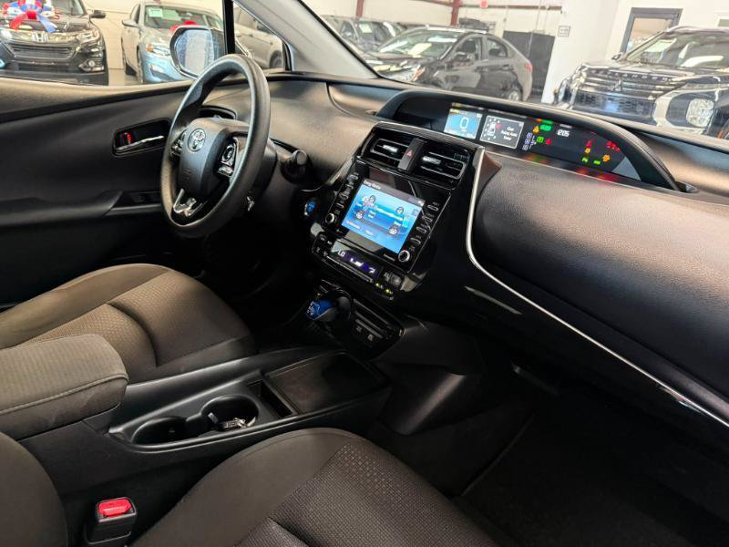 Used 2022 Toyota Prius LE FWD image 22