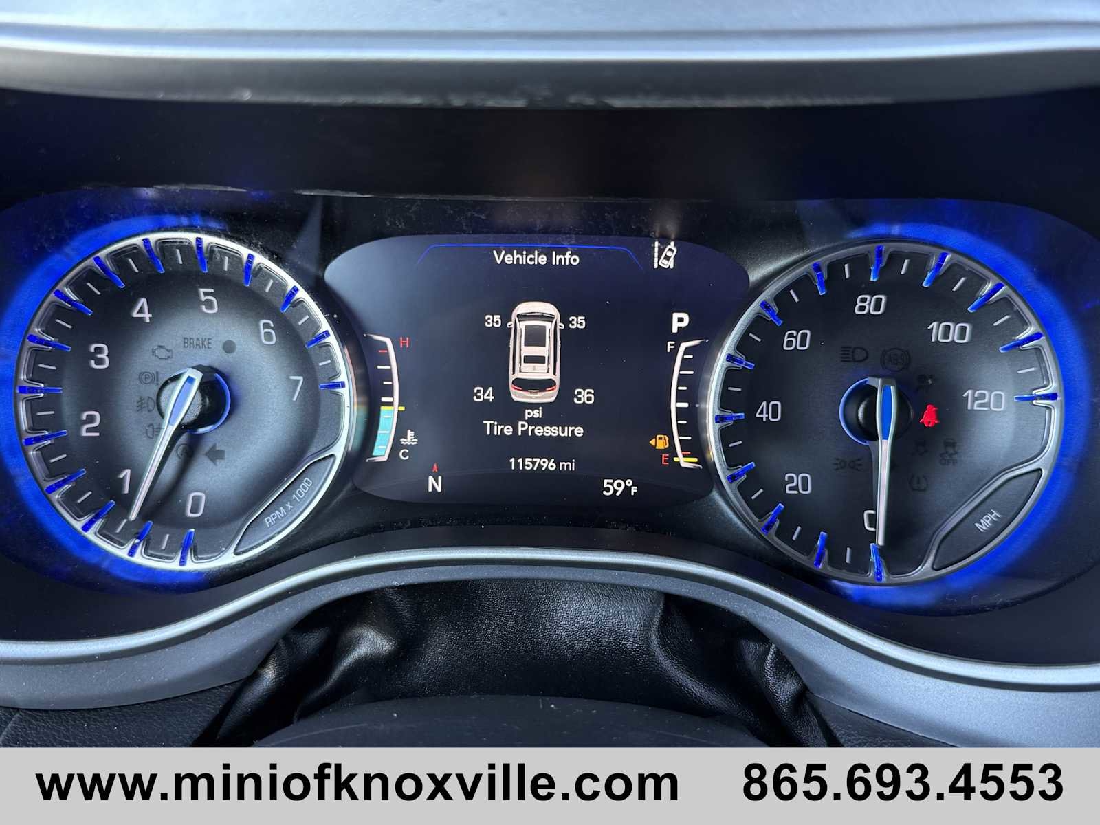 Used 2022 Chrysler Pacifica Touring image 27