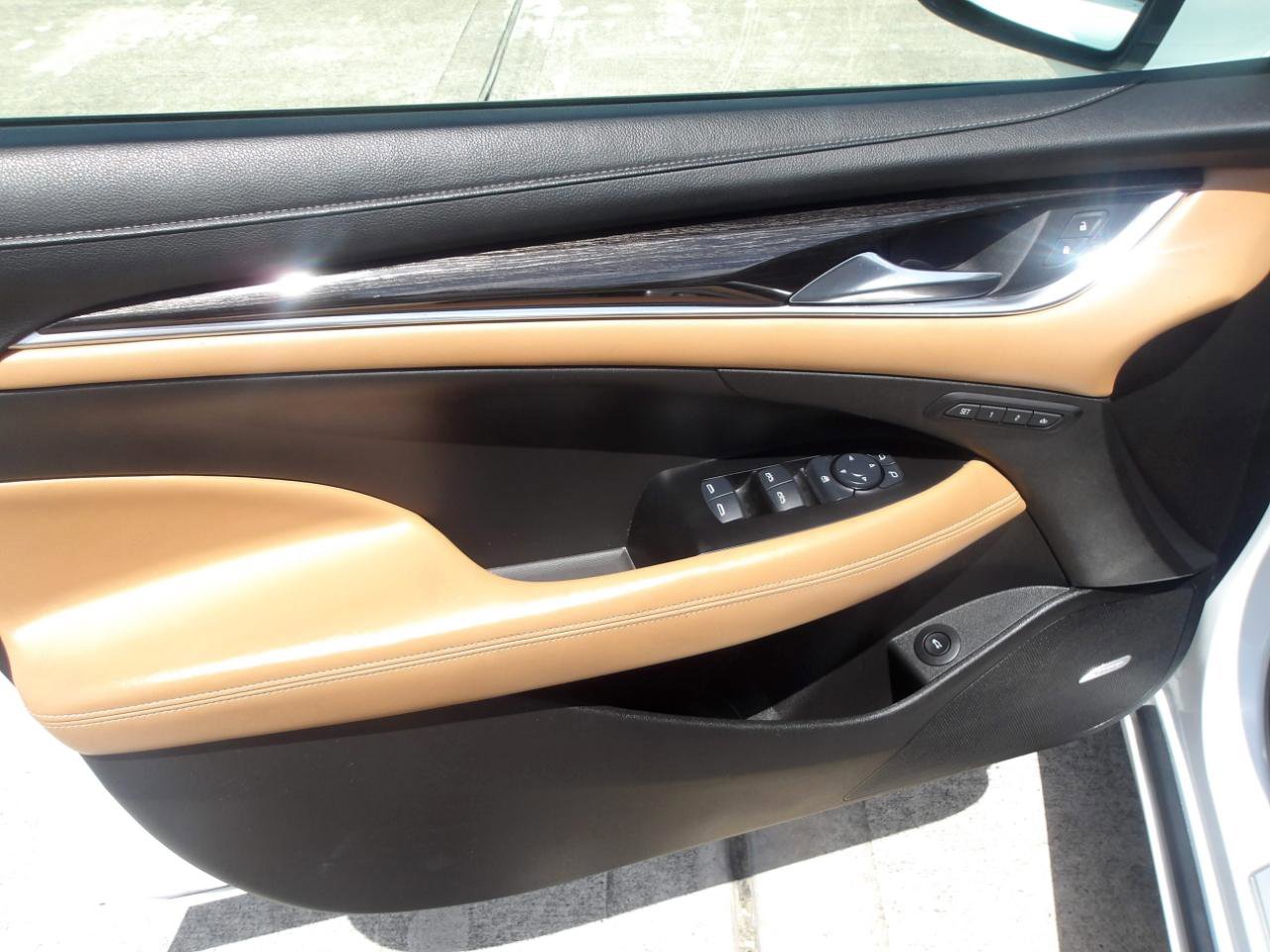 Used 2017 Buick LaCrosse Essence w/ Sights and Sounds Package image 18