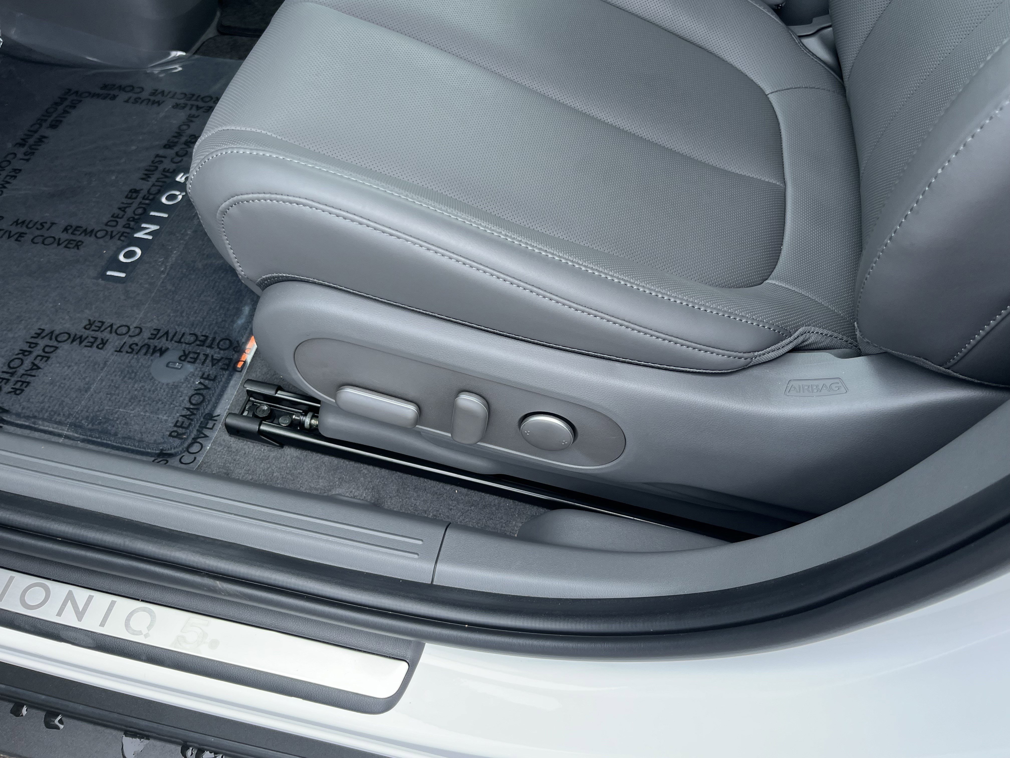 Certified 2025 Hyundai Ioniq 5 SEL AWD/4WD image 17