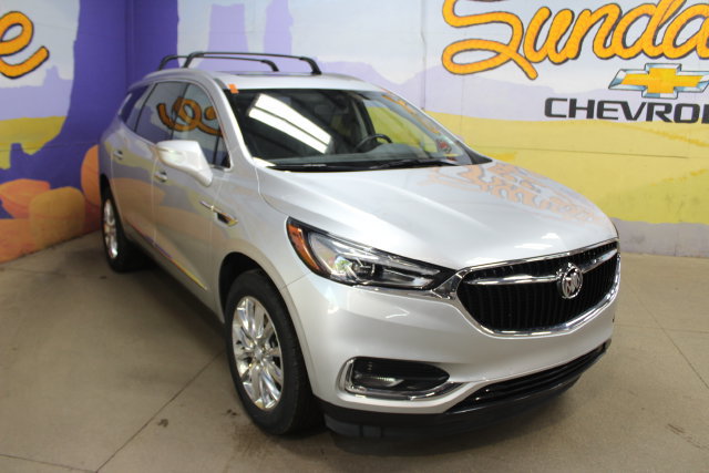 Used 2021 Buick Enclave Essence w/ Sound and Sites Package FWD image 3