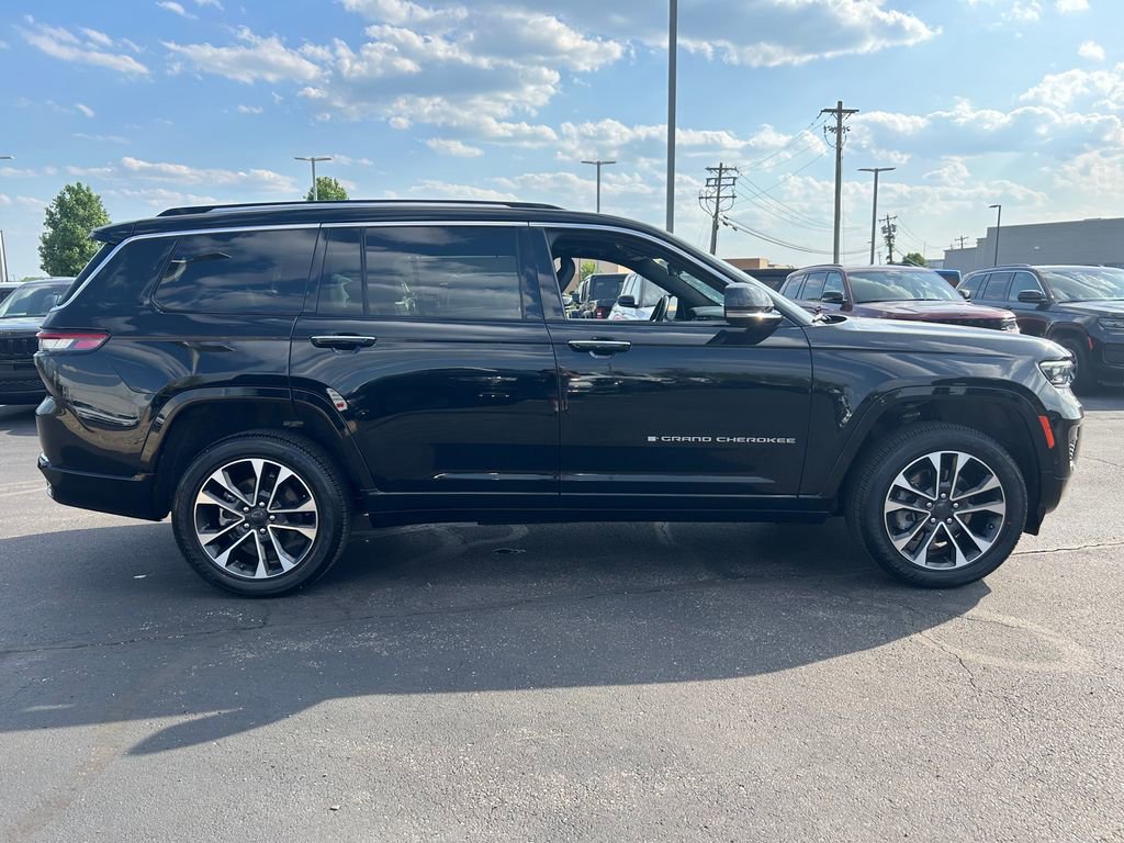Certified 2022 Jeep Grand Cherokee L Overland w/ Luxury Tech Group IV AWD/4WD image 8