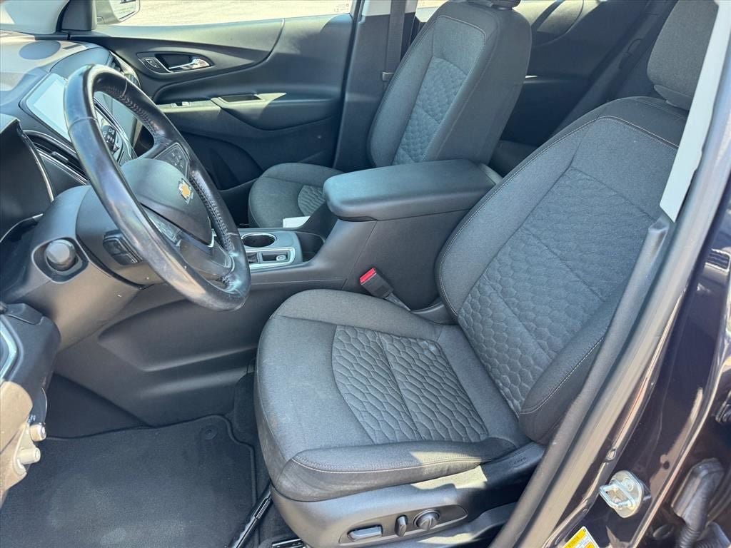 Used 2019 Chevrolet Equinox LT w/ Sun & Navigation Package AWD/4WD image 13