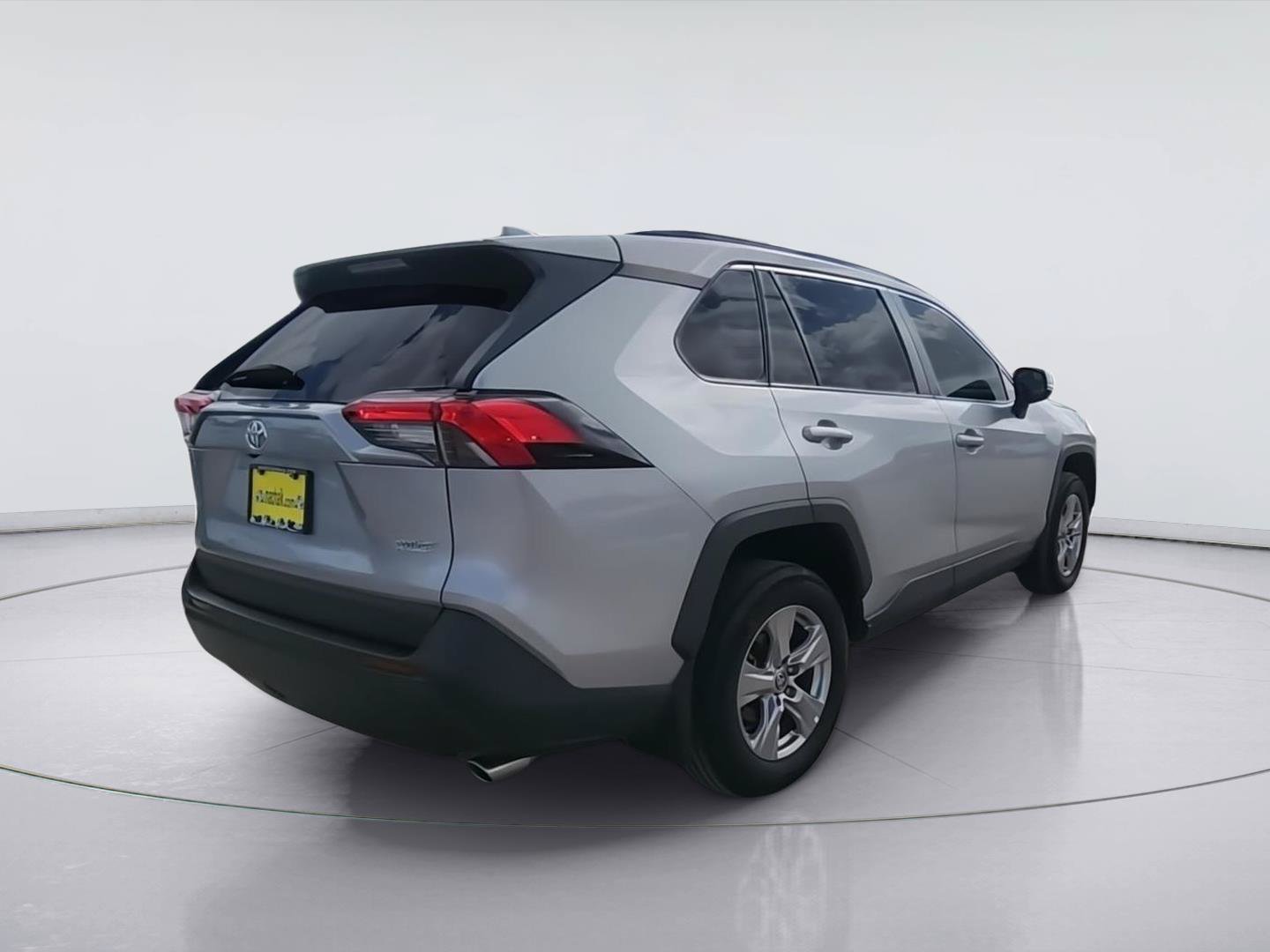 Used 2023 Toyota RAV4 XLE w/ Convenience Package FWD image 8