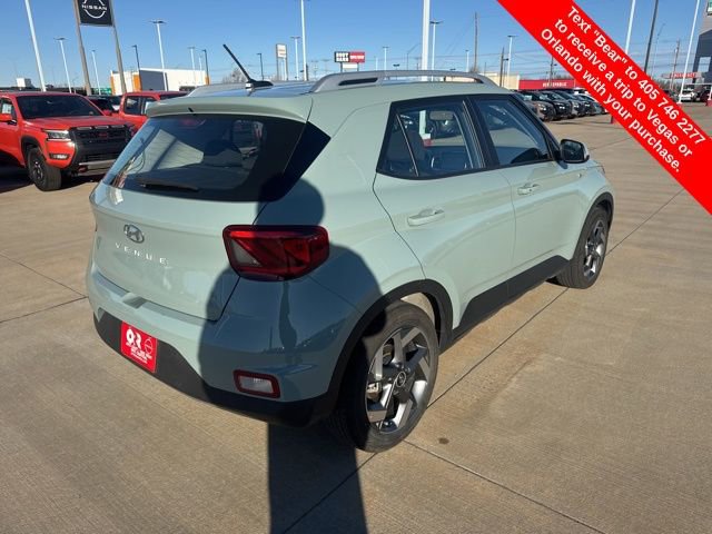 Used 2025 Hyundai Venue SEL image 5