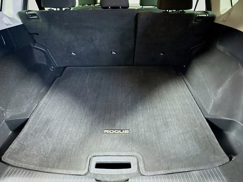 Used 2024 Nissan Rogue S image 23