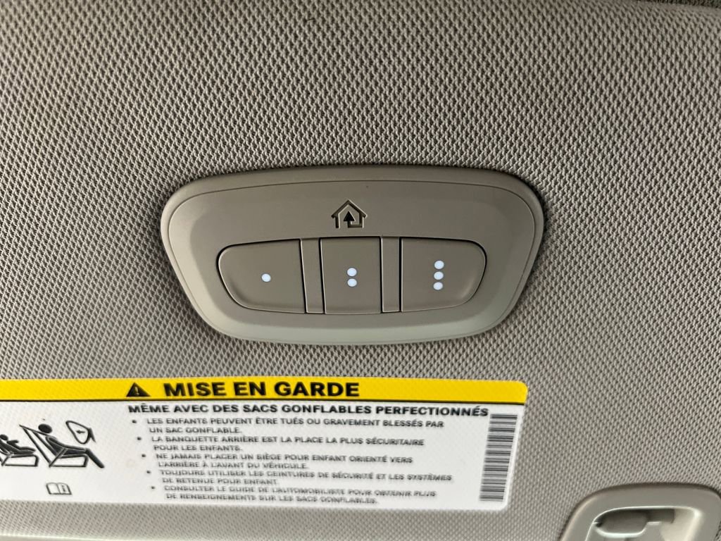 Used 2024 Chrysler Pacifica Limited image 76