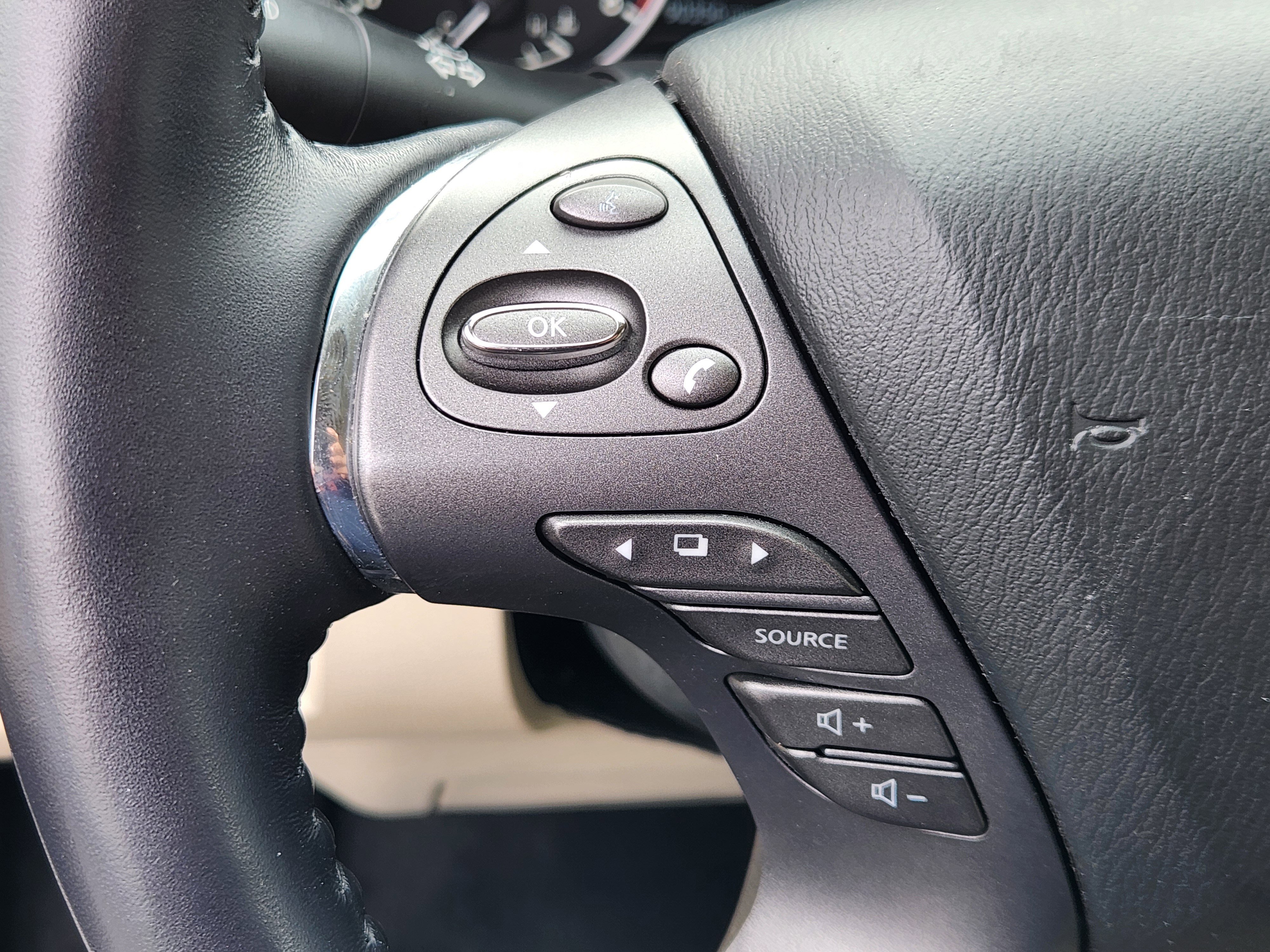 Certified 2022 Nissan Murano Platinum w/ Cargo Package image 24