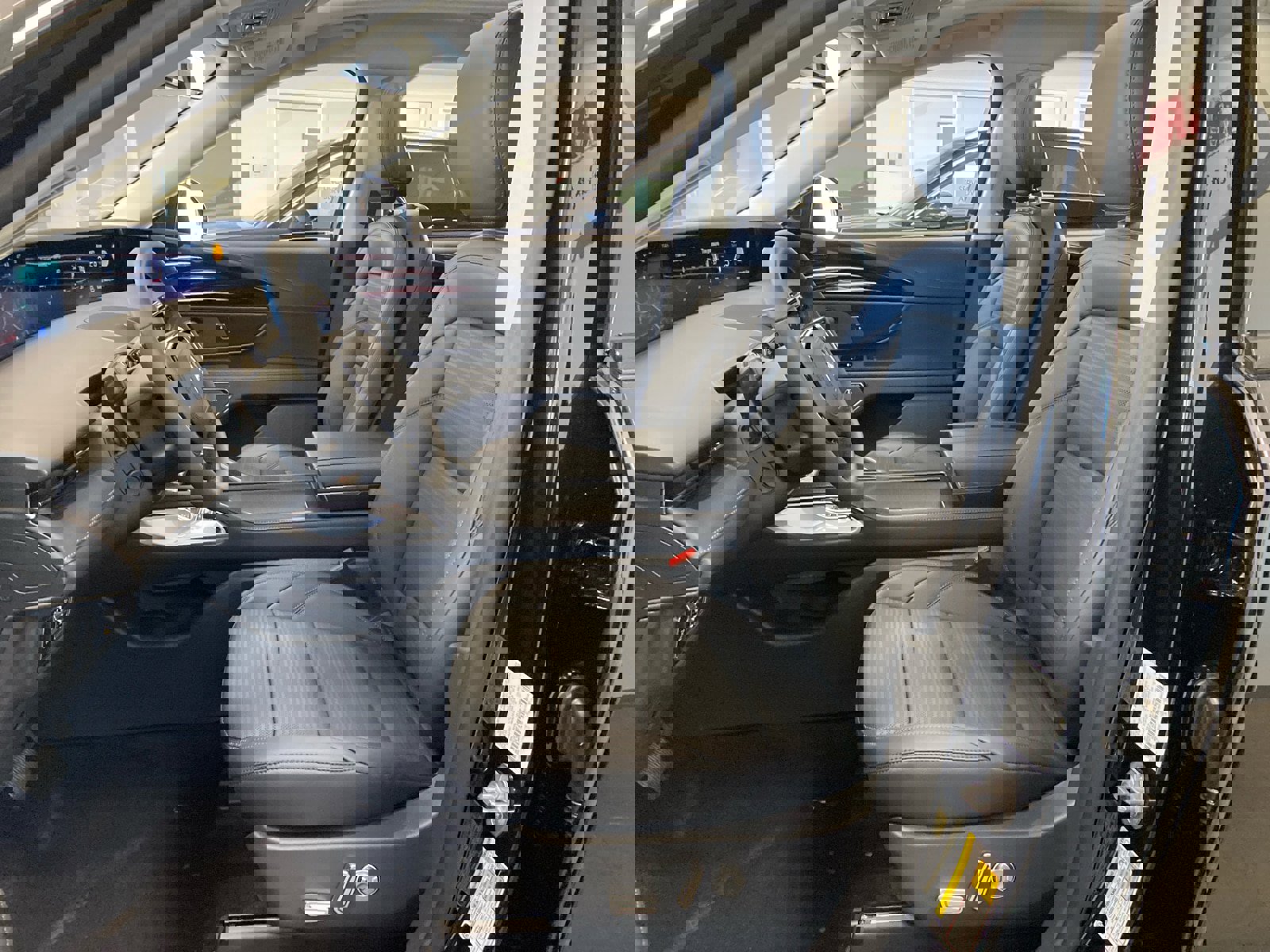 New 2026 Lincoln Nautilus Reserve w/ Jet Appearance Package image 14