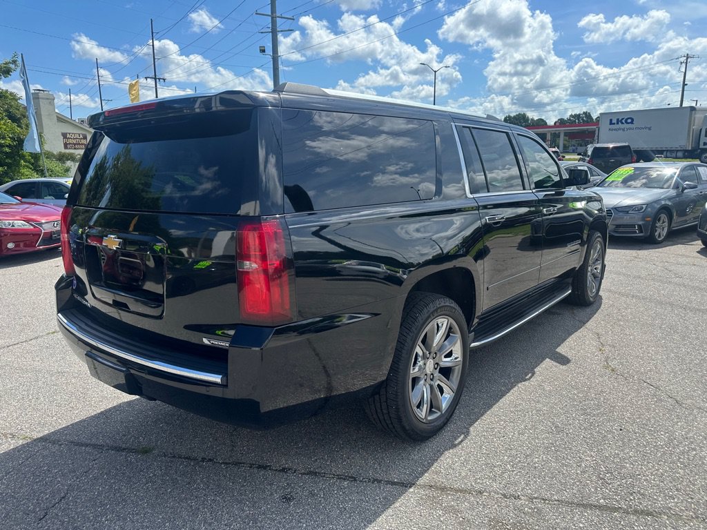 Used 2017 Chevrolet Suburban Premier AWD/4WD image 5