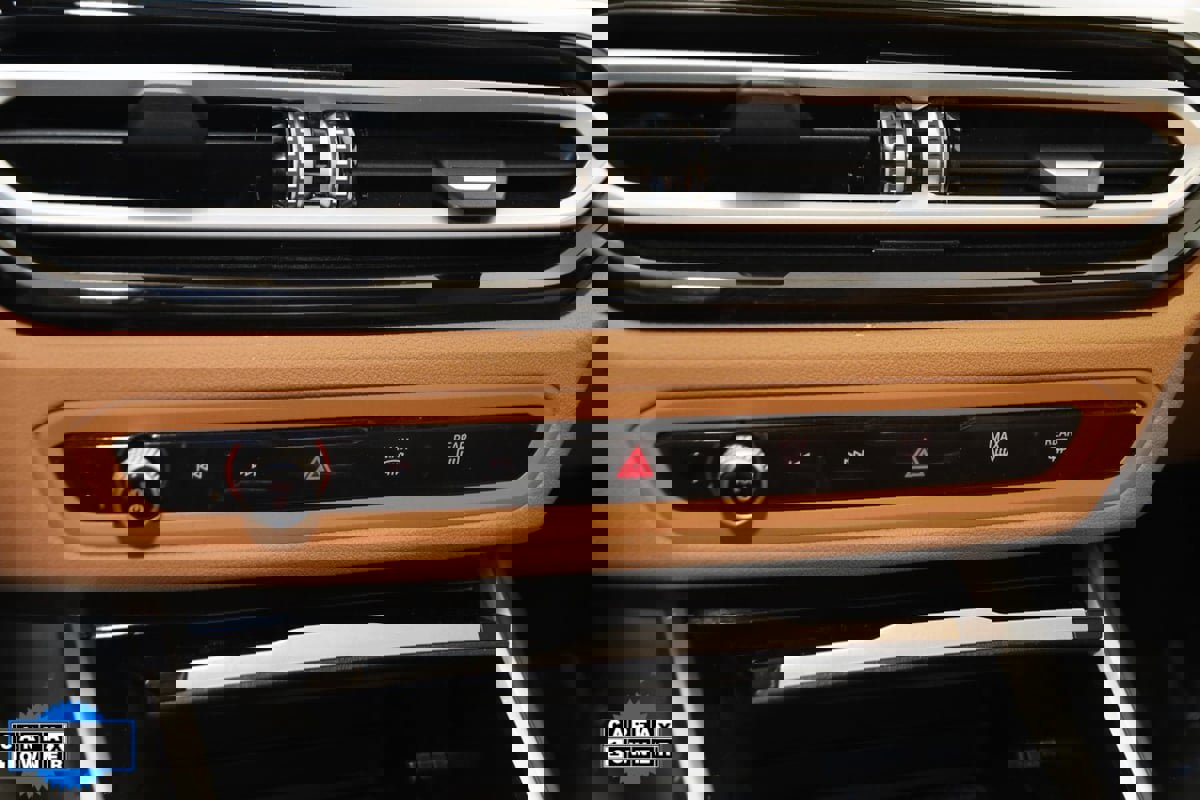 Used 2023 BMW 330i xDrive Sedan w/ Driving Assistance Package image 32