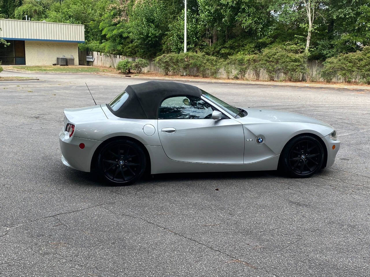 Used 2005 BMW Z4 2.5i RWD image 4