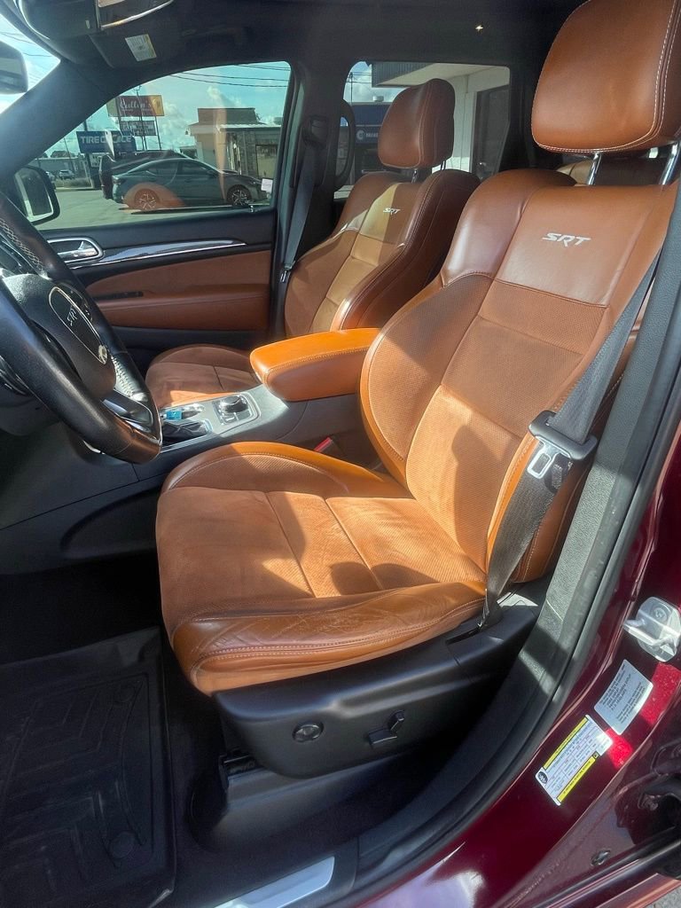 Used 2017 Jeep Grand Cherokee SRT image 8