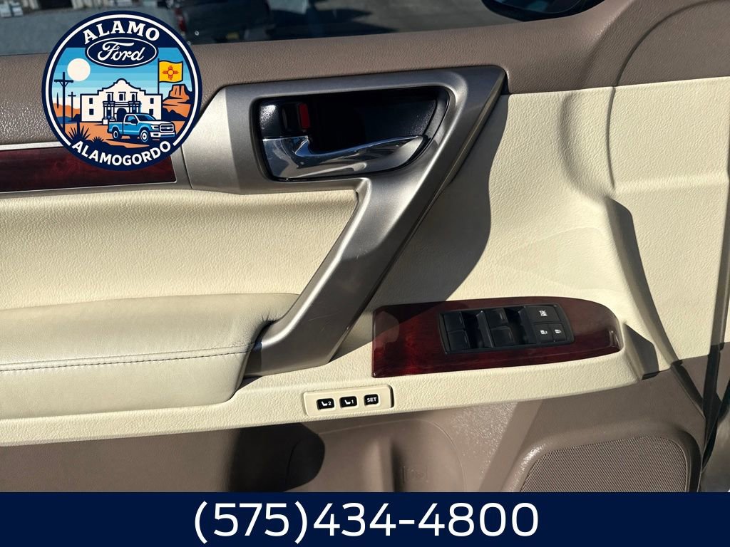 Used 2011 Lexus GX 460 image 3
