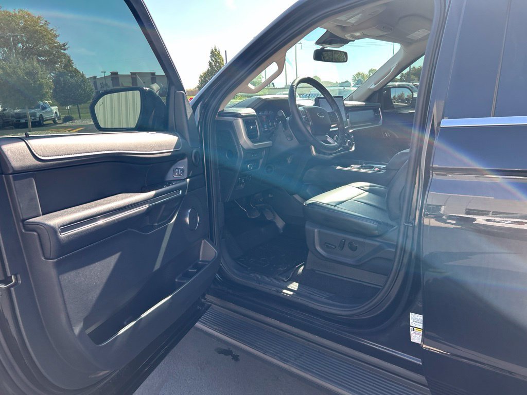 Certified 2024 Ford Expedition XLT AWD/4WD image 9