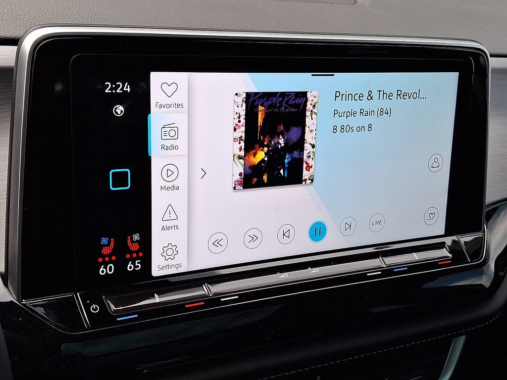 Certified 2024 Volkswagen Atlas Cross Sport SE w/ Panoramic Sunroof Package AWD/4WD image 18