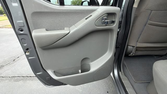 Used 2020 Nissan Frontier SV AWD/4WD image 14