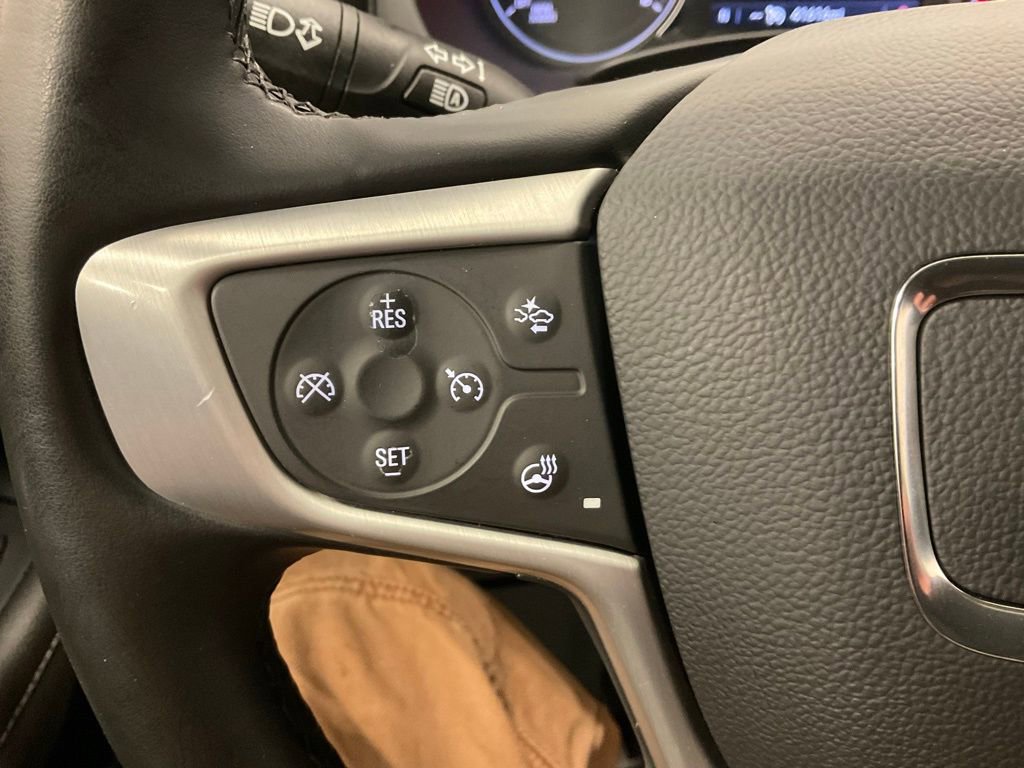 Used 2024 GMC Terrain SLT image 20
