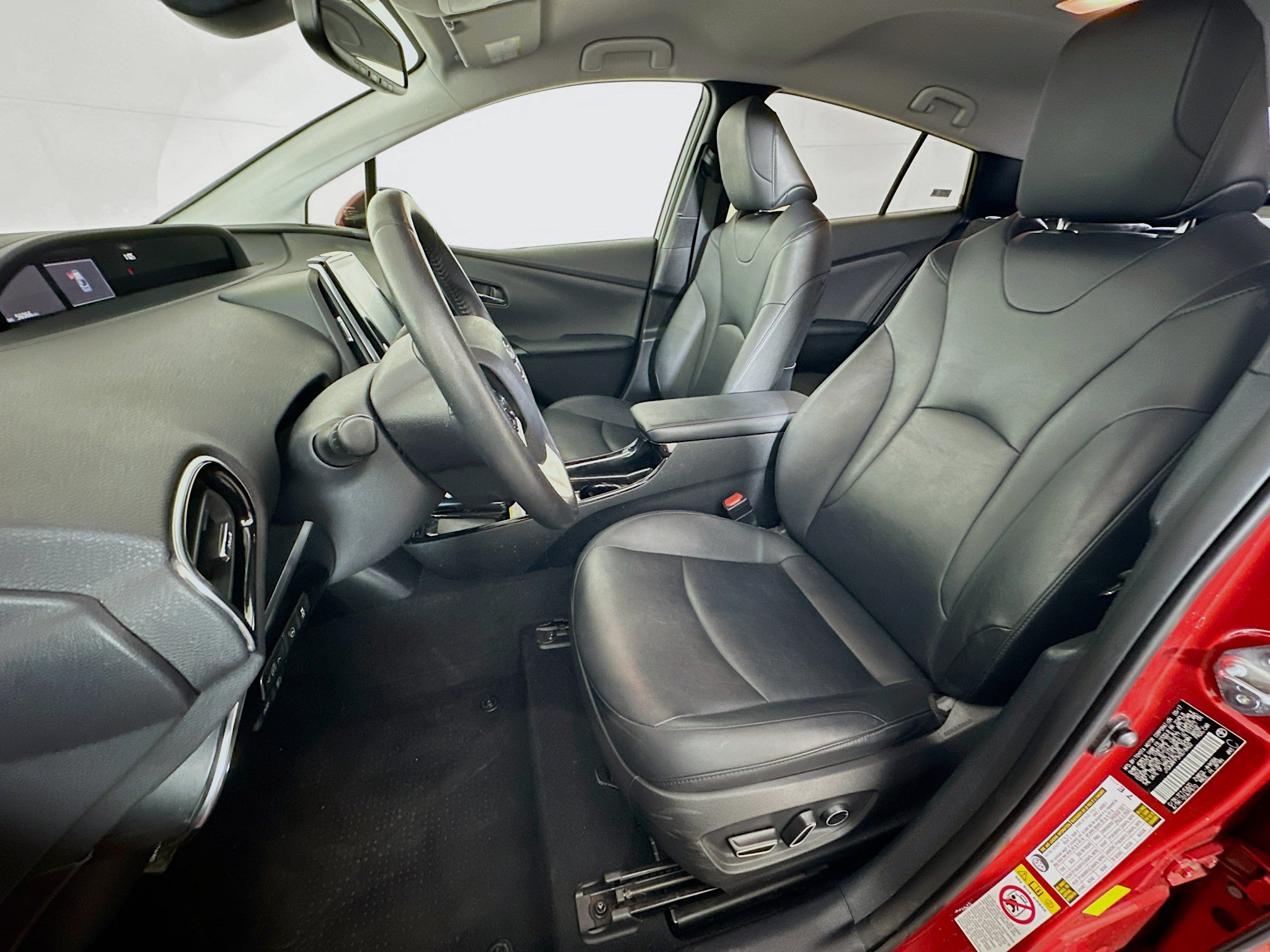 Used 2017 Toyota Prius Prime Advanced FWD image 13