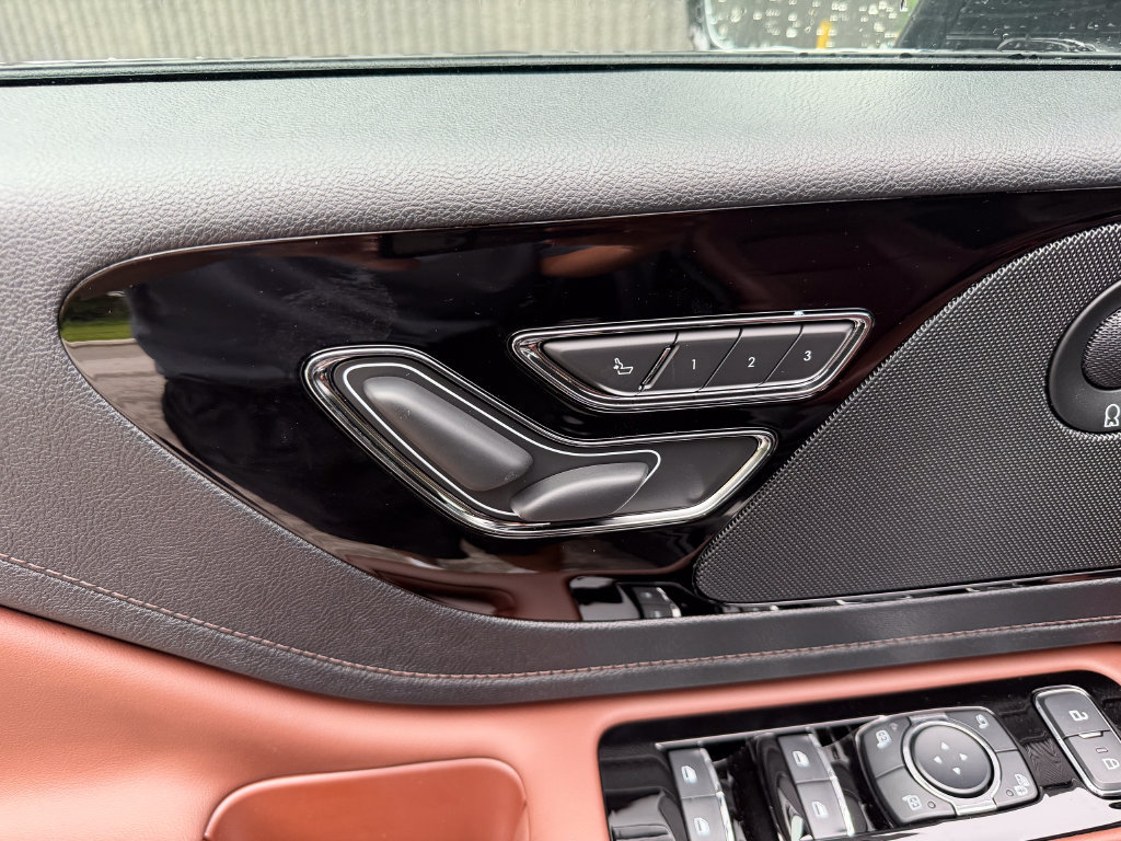 New 2026 Lincoln Aviator Reserve AWD/4WD image 15