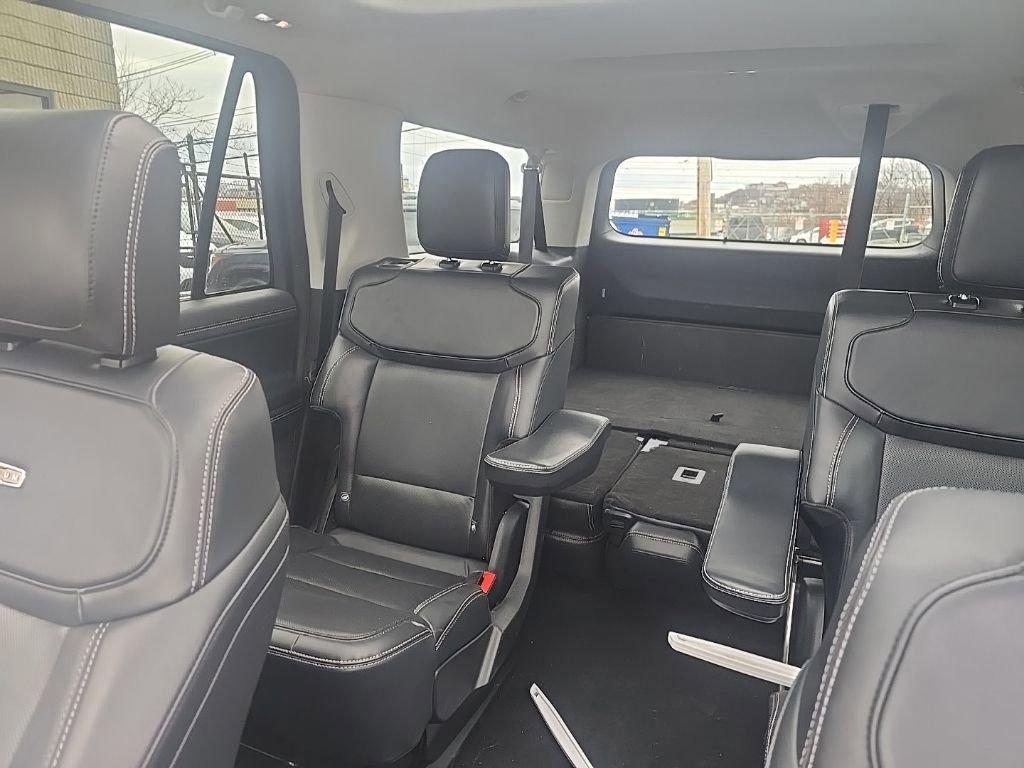 Used 2025 Ford Expedition Max Platinum image 8