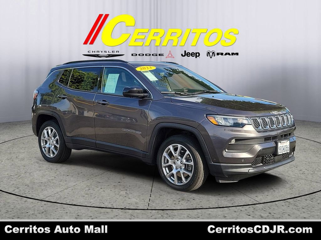 Used 2023 Jeep Compass Latitude w/ Sun and Sound Group video 1