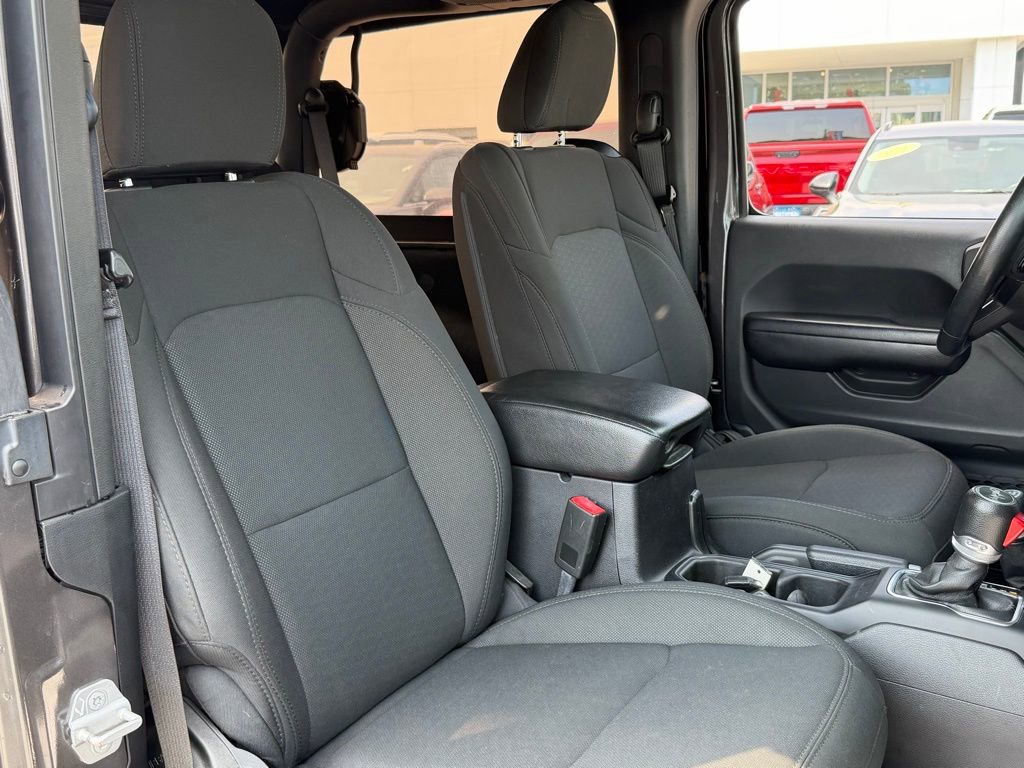 Used 2019 Jeep Wrangler Sport image 13