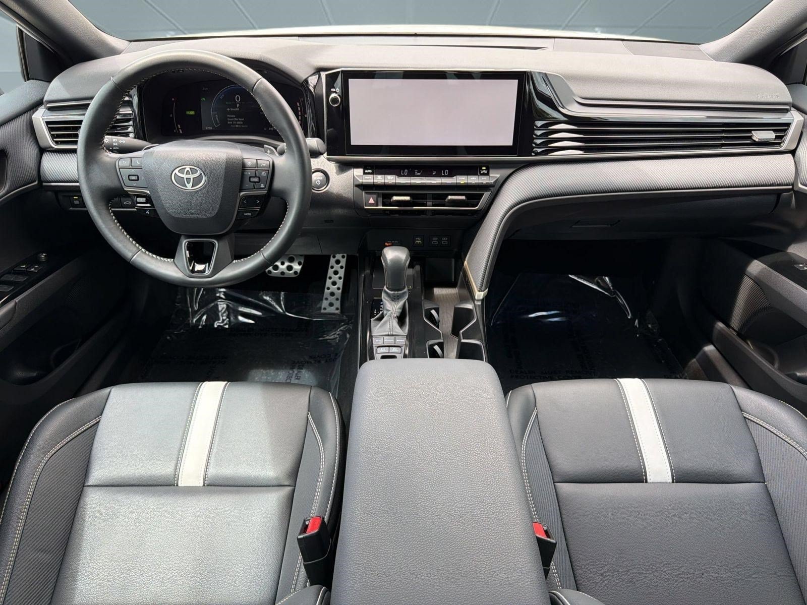 Used 2025 Toyota Camry SE w/ Multimedia Upgrade Package FWD image 15