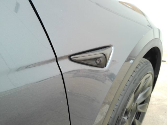 Used 2023 Tesla Model Y AWD image 22
