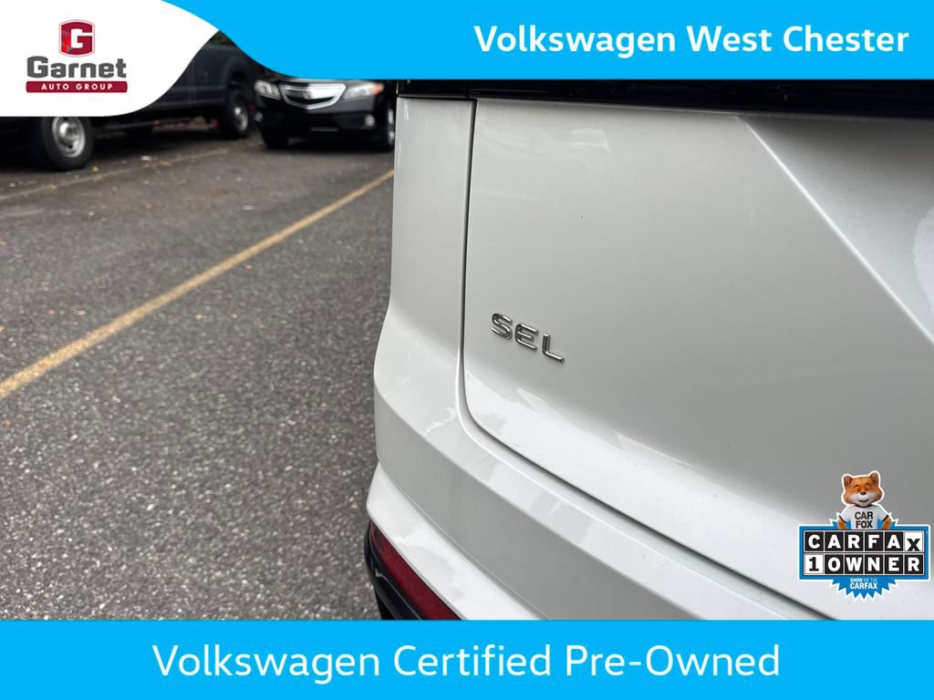 Certified 2023 Volkswagen Atlas Cross Sport SEL R-Line AWD/4WD image 33
