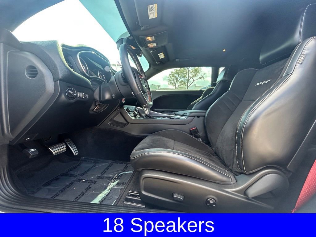 Used 2015 Dodge Challenger SRT image 10