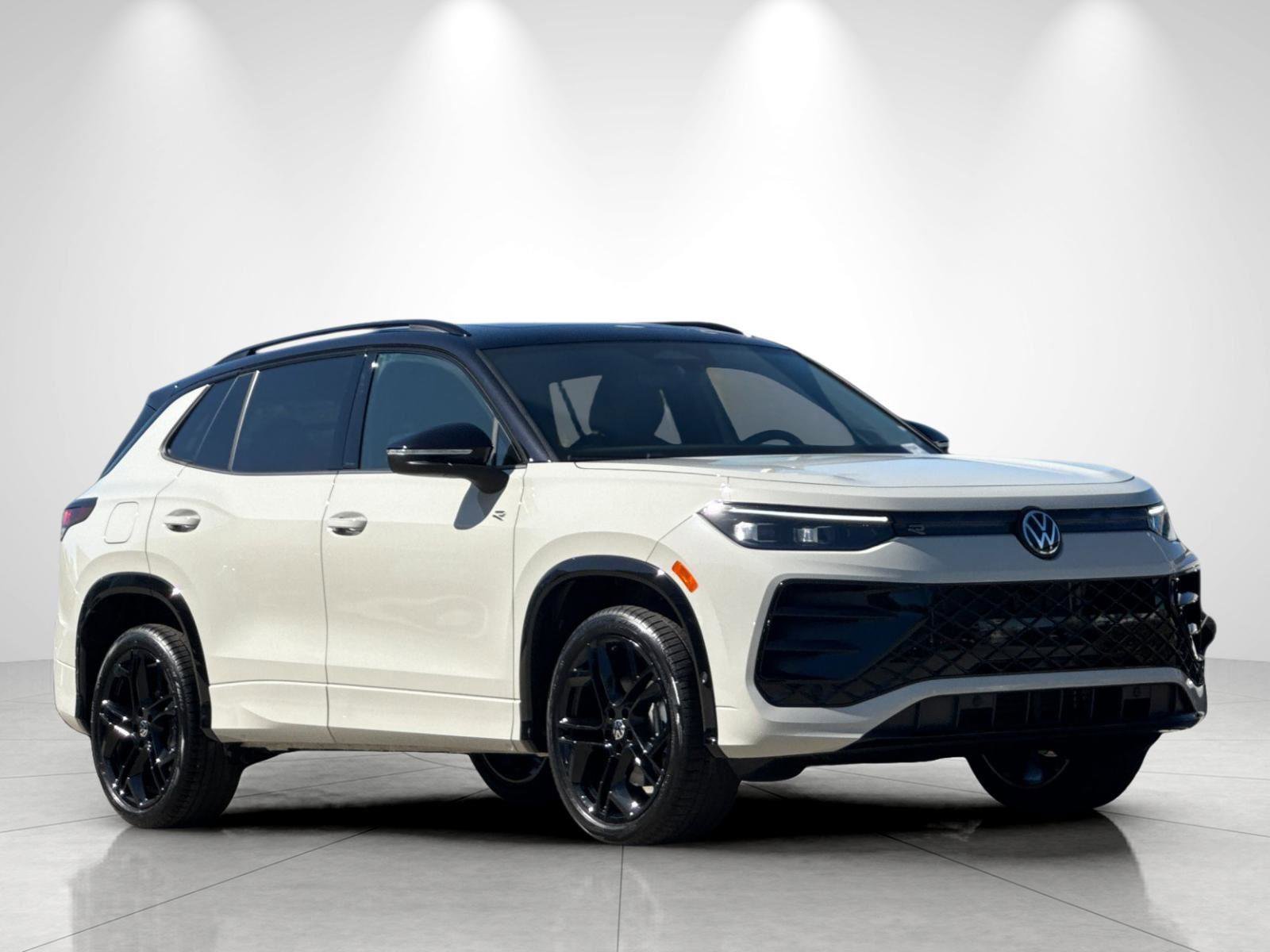 New 2026 Volkswagen Tiguan SE R-Line AWD/4WD image 7