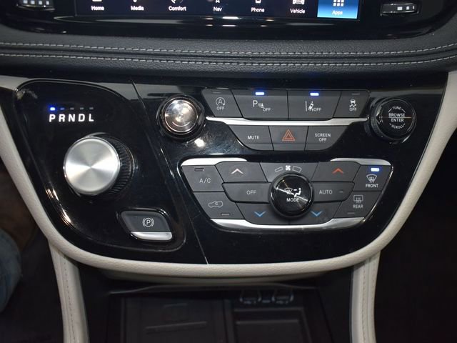 Used 2023 Chrysler Pacifica Limited FWD image 29