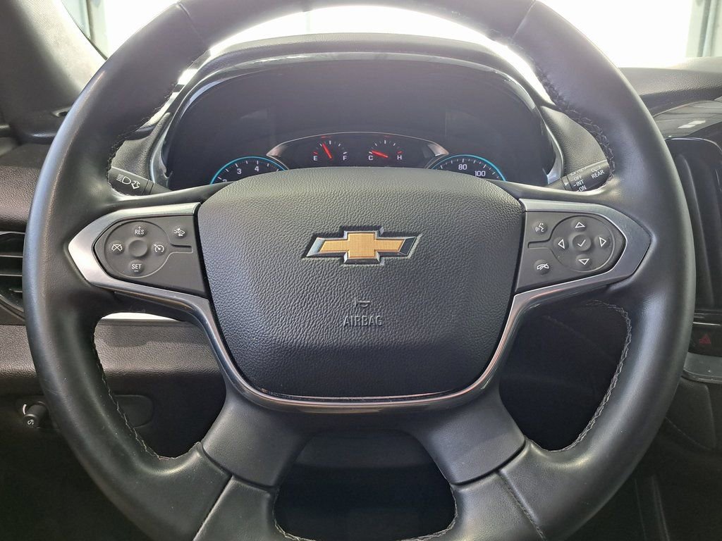 Used 2023 Chevrolet Traverse LT image 11