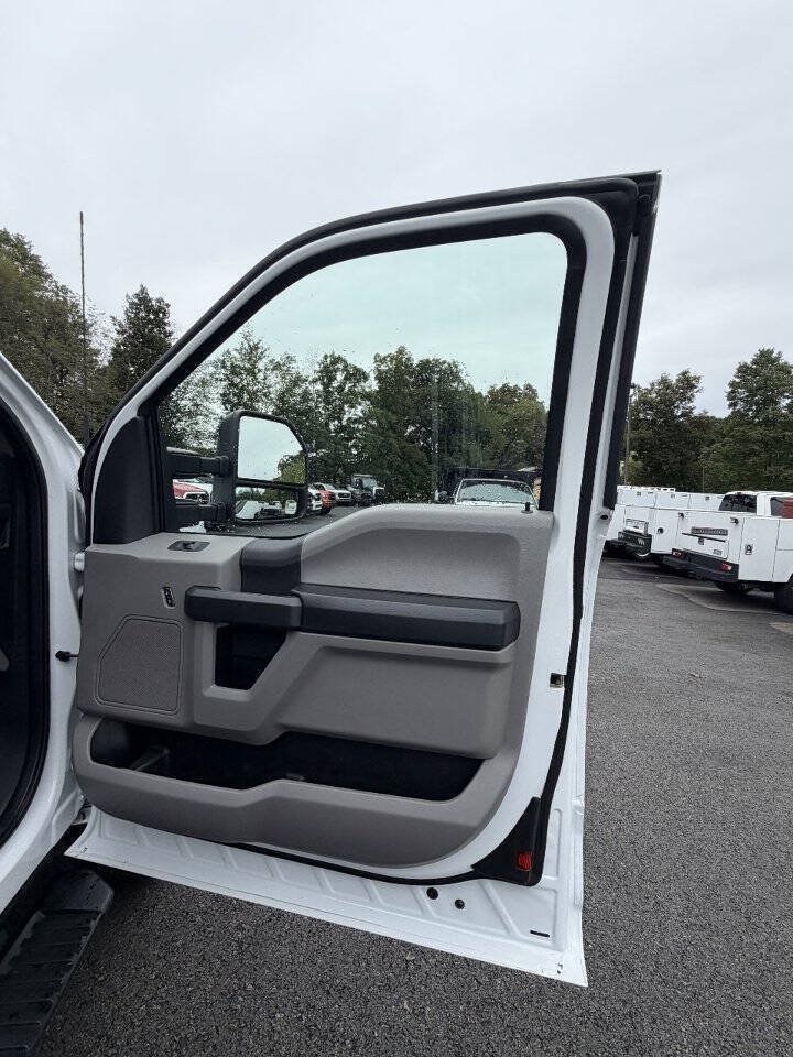 Used 2022 Ford F250 XL w/ Power Equipment Group AWD/4WD image 15