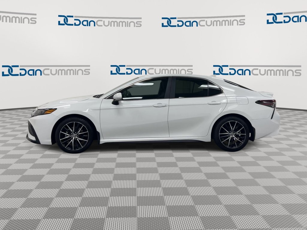Used 2024 Toyota Camry SE w/ Cold Weather Package AWD/4WD image 5