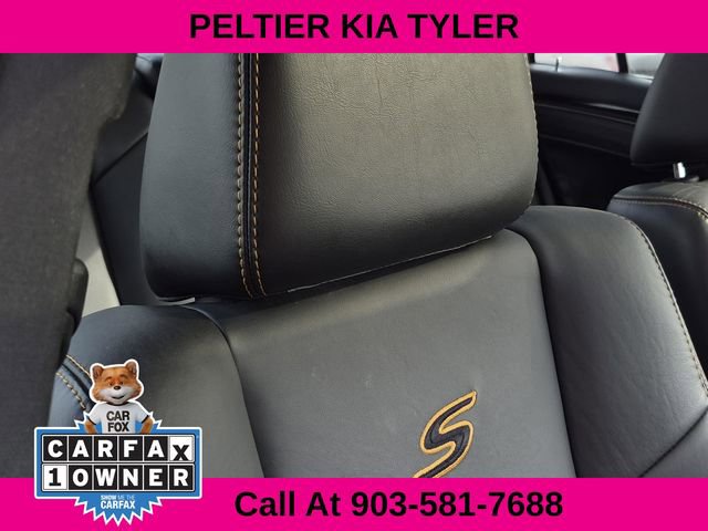 Used 2018 Chrysler 300 S w/ 300S Premium Group image 16