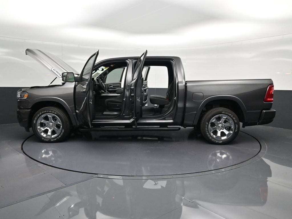 Used 2025 RAM 1500 Big Horn AWD/4WD image 37