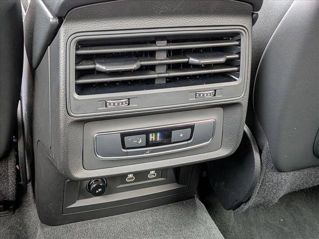 Certified 2025 Audi Q7 3.0T Premium w/ Convenience Package image 19