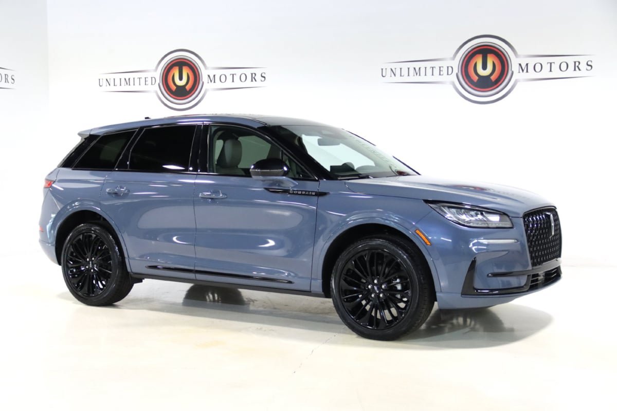Used 2024 Lincoln Corsair AWD w/ Equipment Group 101A image 11